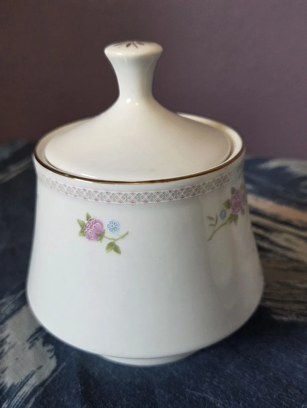 Crown Ming Fine China Jian Shiang “Bird Of Paradise” Cream and Sugar Bowl w/lid